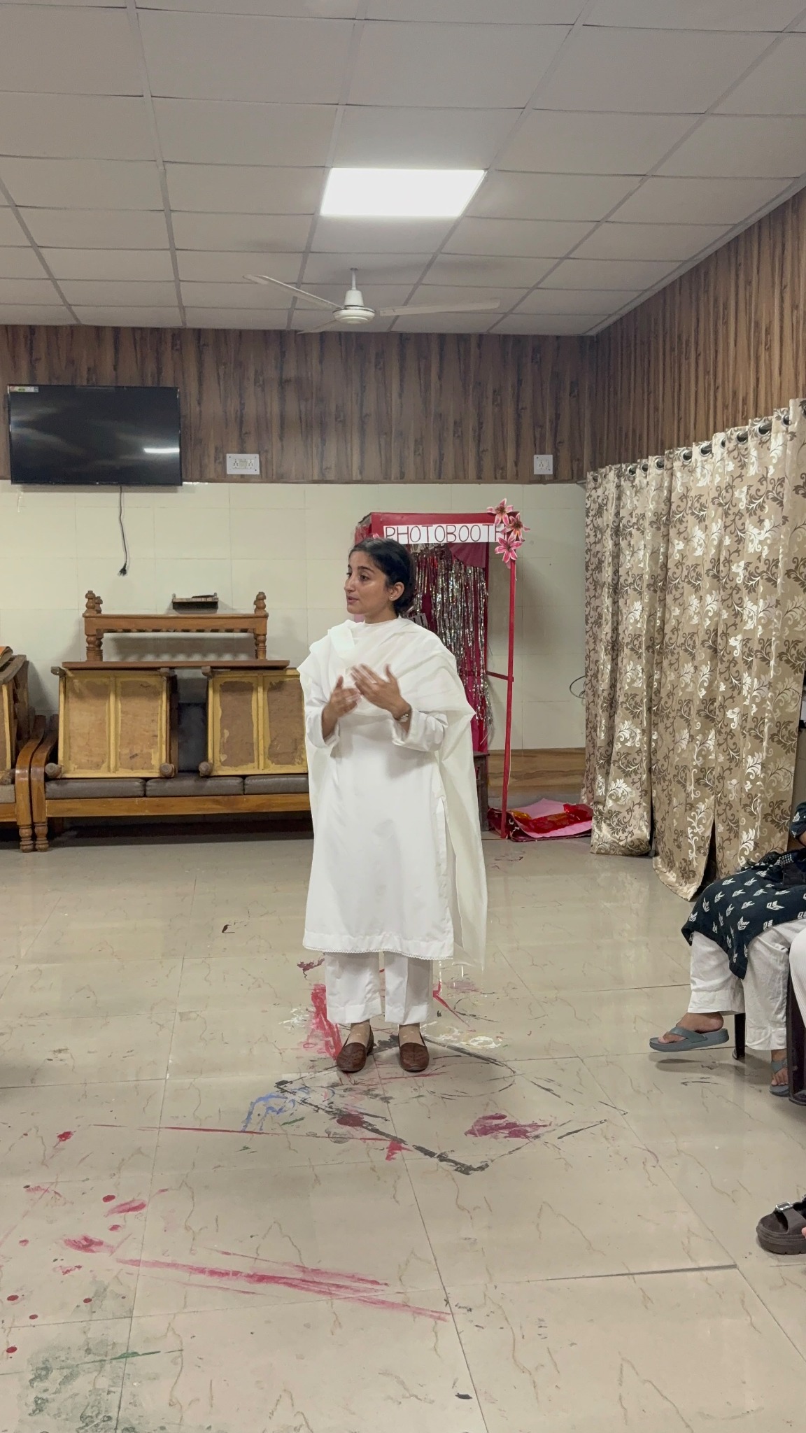 Hania addressing students